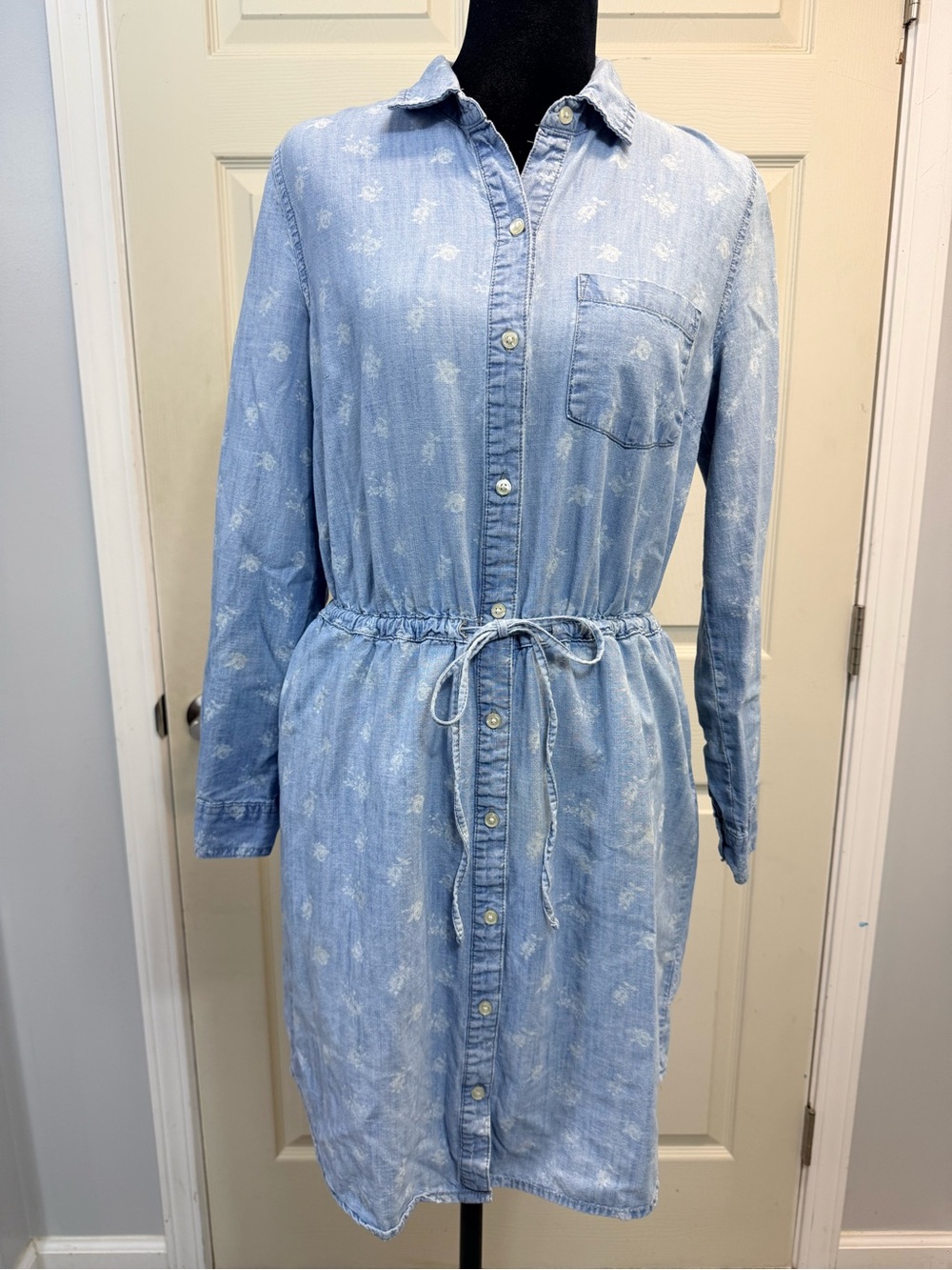 Old Navy Light Blue Floral Dress